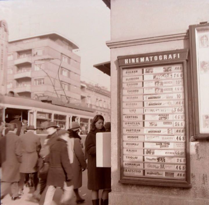 Kvaternikov trg 1965. godine, kino oglasnik